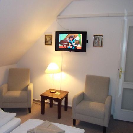 Rozsa Apartman Heviz Exterior photo