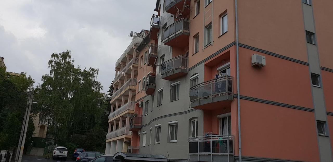 Rozsa Apartman Heviz Exterior photo