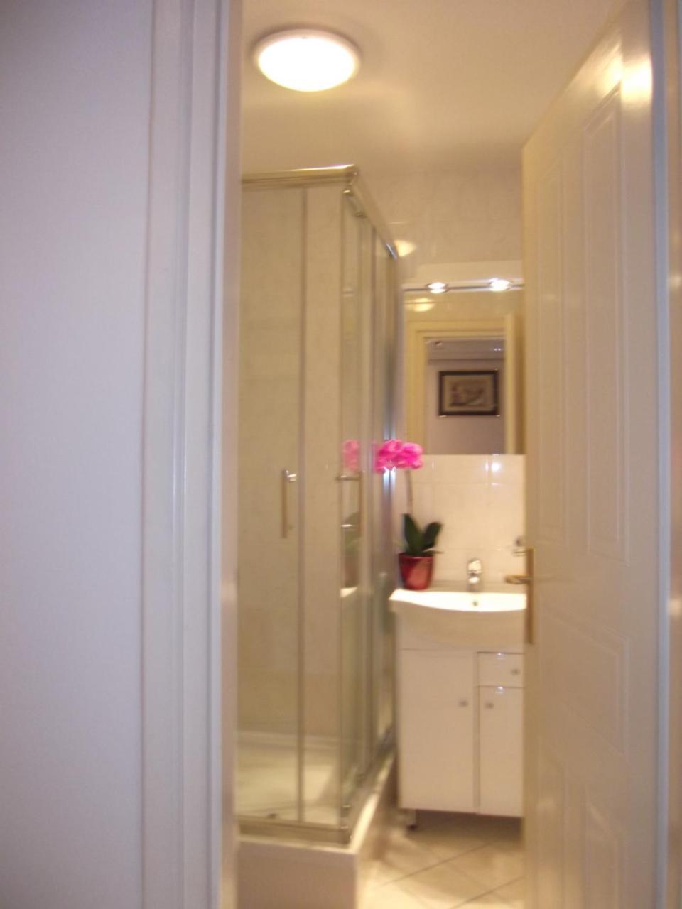 Rozsa Apartman Heviz Exterior photo