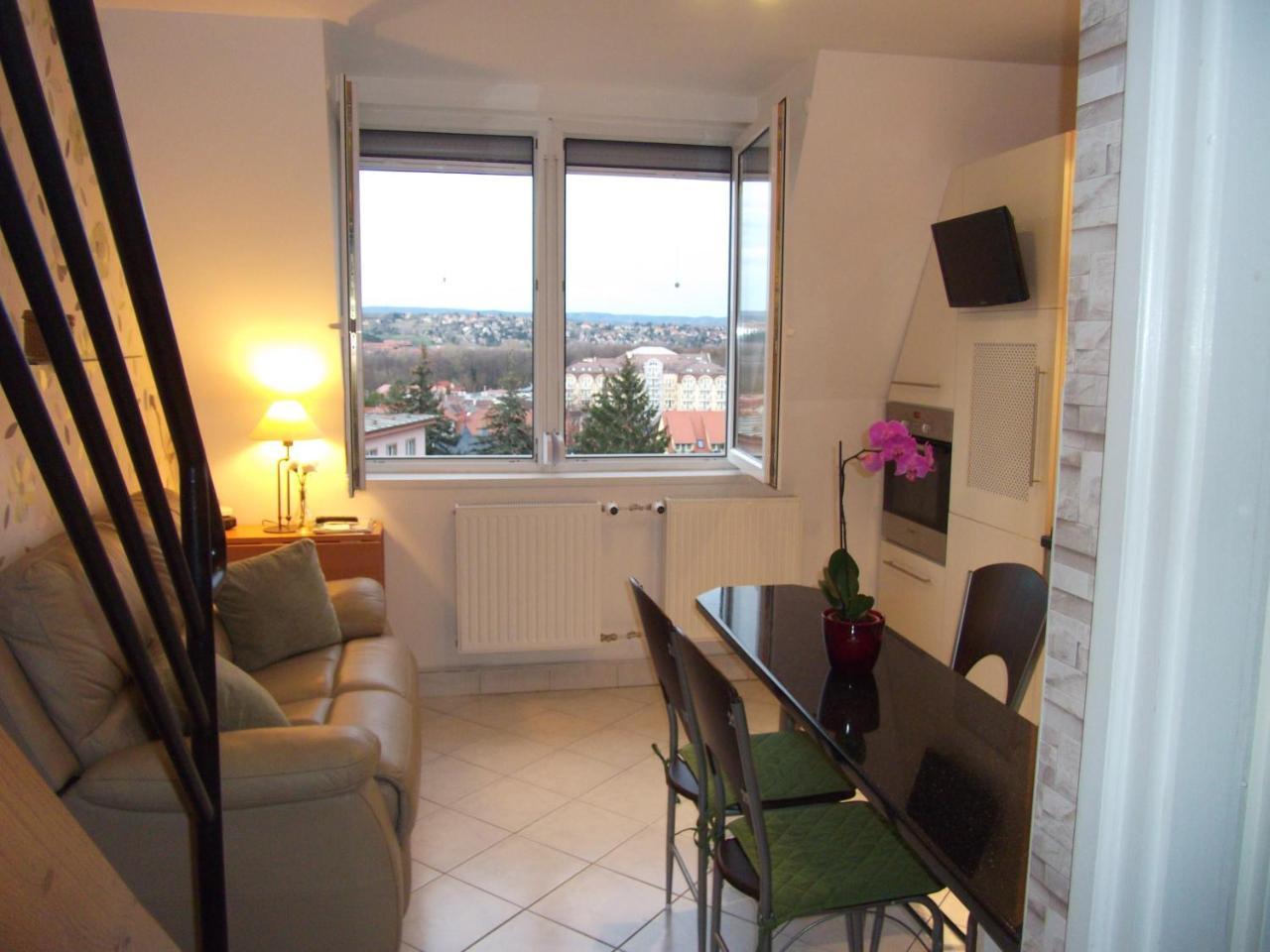 Rozsa Apartman Heviz Exterior photo